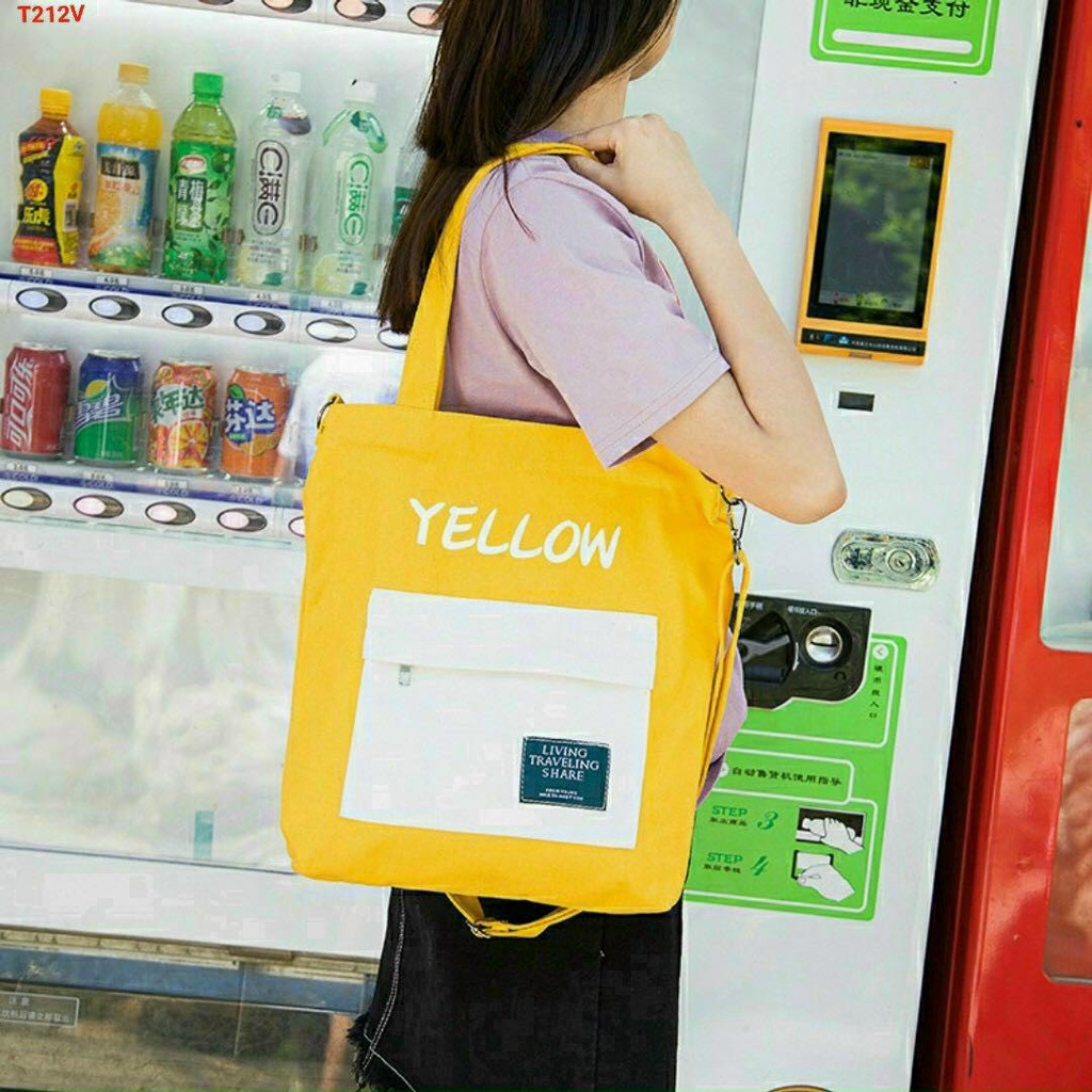 Túi đeo vai vải canvas màu vàng, có thể mix với nhiều kiểu trang phục khác nhau, túi phù hợp đi chơi hay đi dạo phố