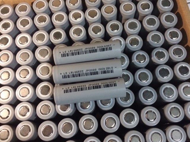 Pin Lishen Xám 2500mAh-15A