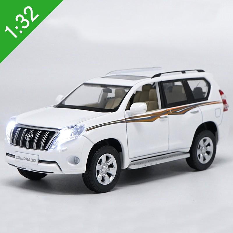 Xe hơi đồ chơi TOYOTA LAND CRUISER PRADO