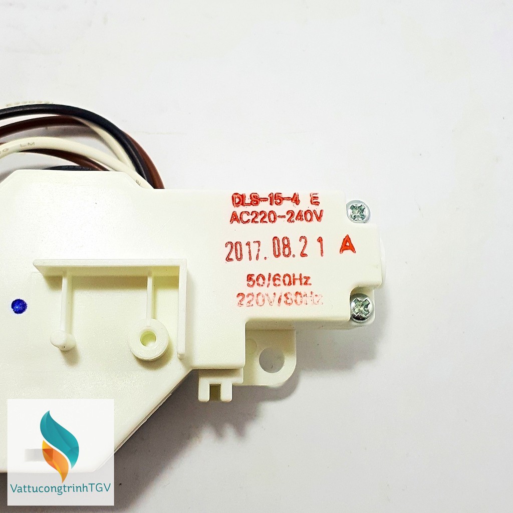 Công tắc cửa 4 chân DLS-15-4 E cho máy giặt TOSHIBA Inverter D980 hãng