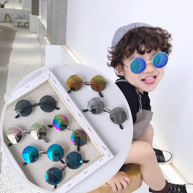 Kính mát chống tia uv thích hợp các bé
