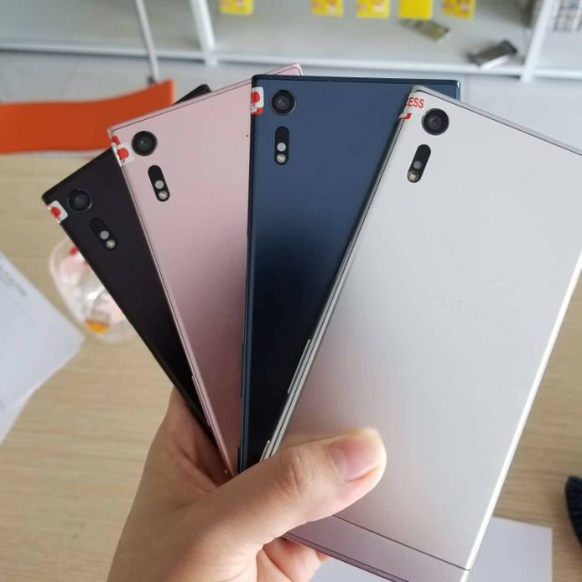 Điện thoại sony Xz bản AU nhật zin nguyên áp ( tặng sạc câp nhanh sony zin ốp cl)