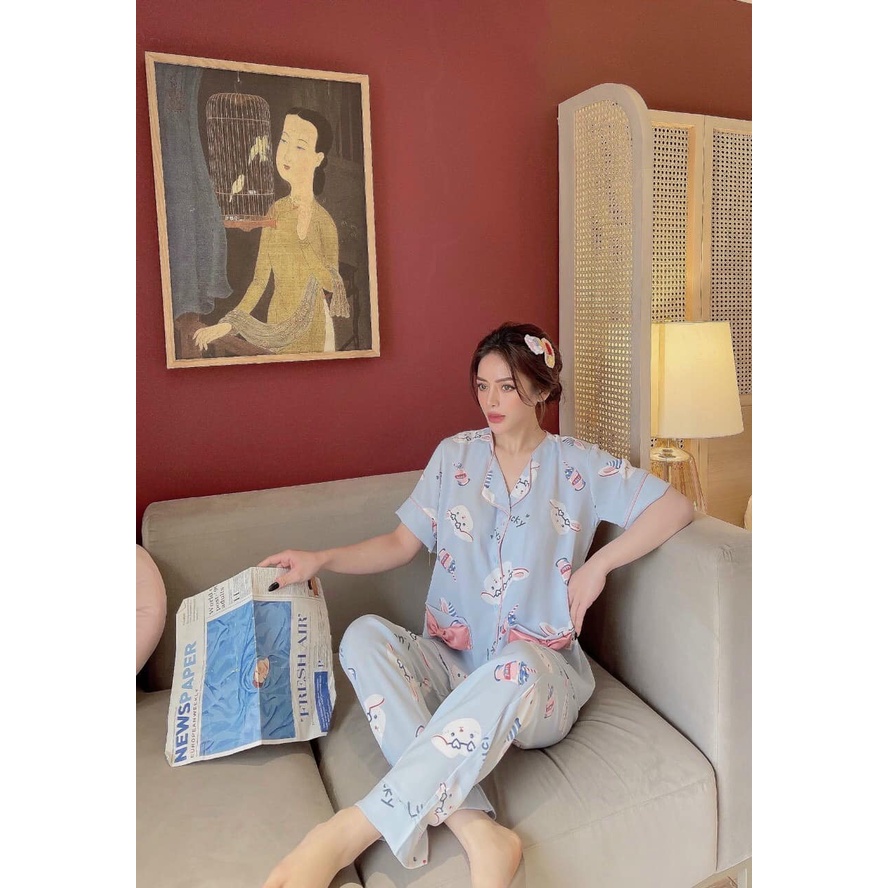 Đồ Ngủ màu xanh hình thỏ kết hợp nơ hai bên túi , giả túi.Chất liệu vải lụa mango loại 1,size từ 43 kí đến 65 kí mặc vừa