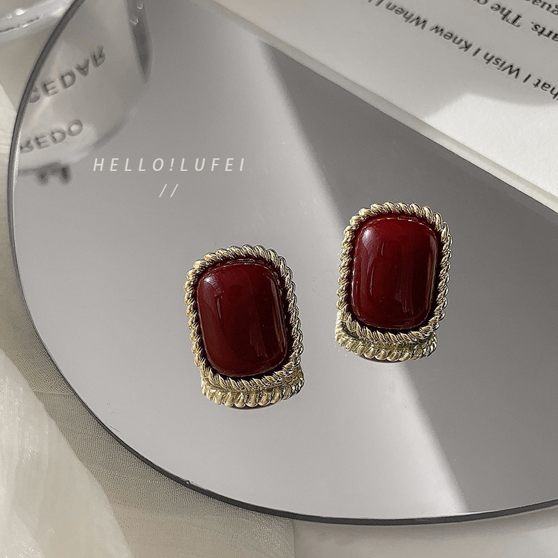 Khuyên tai màu rượu vang đỏ thời trang hàn quốc