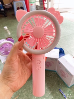 QUẠT MINI TÍCH ĐIỆN CẦM TAY