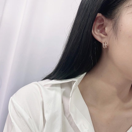 Bông tai tròn nhỏ bằng thép titan phong cách Hàn Quốc thời trang