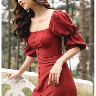 Đầm midi đỏ cổ vuông nút bọc tay bồng