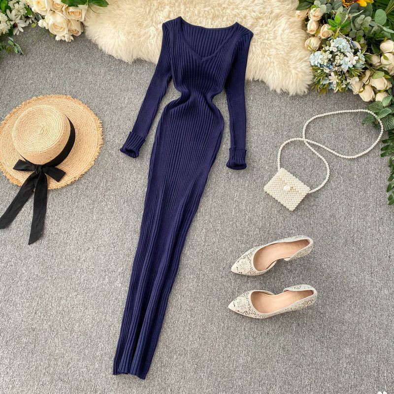 Đầm len ôm body cổ tim dài tay dáng dài
