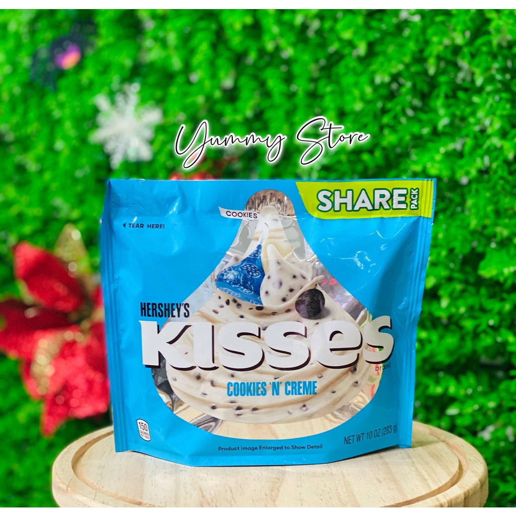 Socola trắng Cookies N Creme Kisses