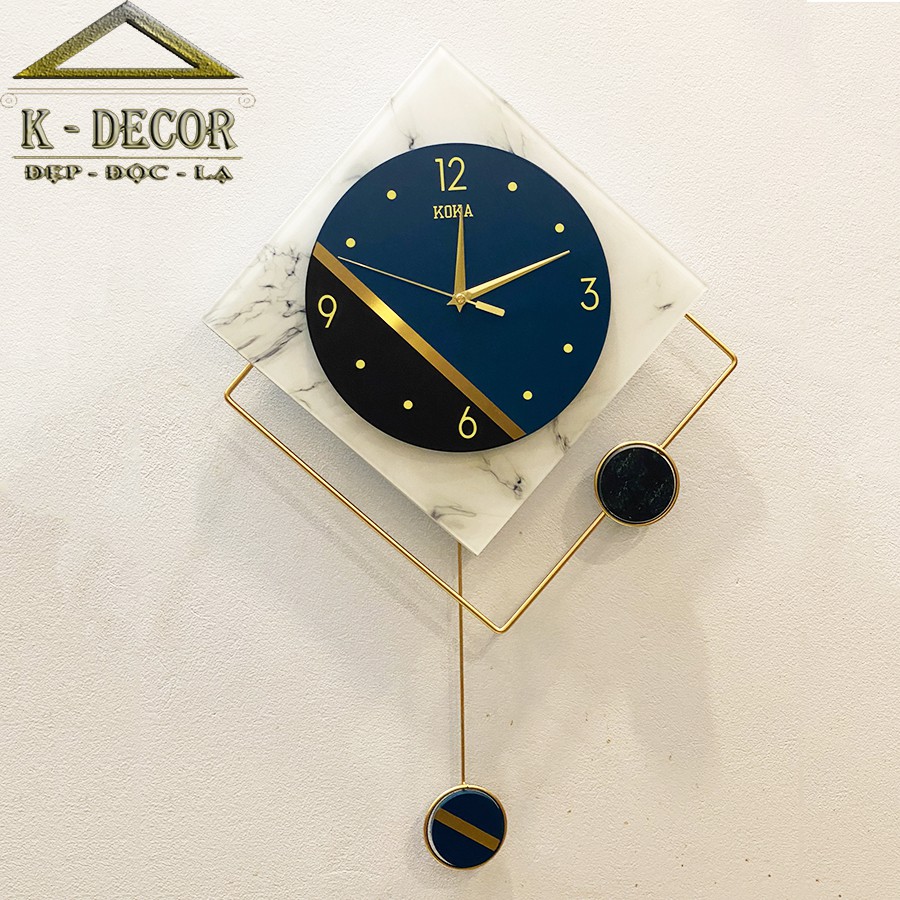 Đồng hồ treo tường trang trí quả lắc hình thoi K838 decor phòng khách  thiết kế trang trọng kim trôi cao cấp KOKA