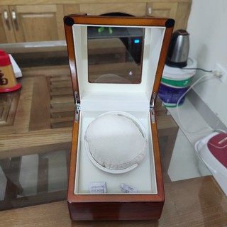 Hộp xoay 1 đông hồ, hộp lên dây 1 chiếc đồng hồ cơ mẫu mới 2019