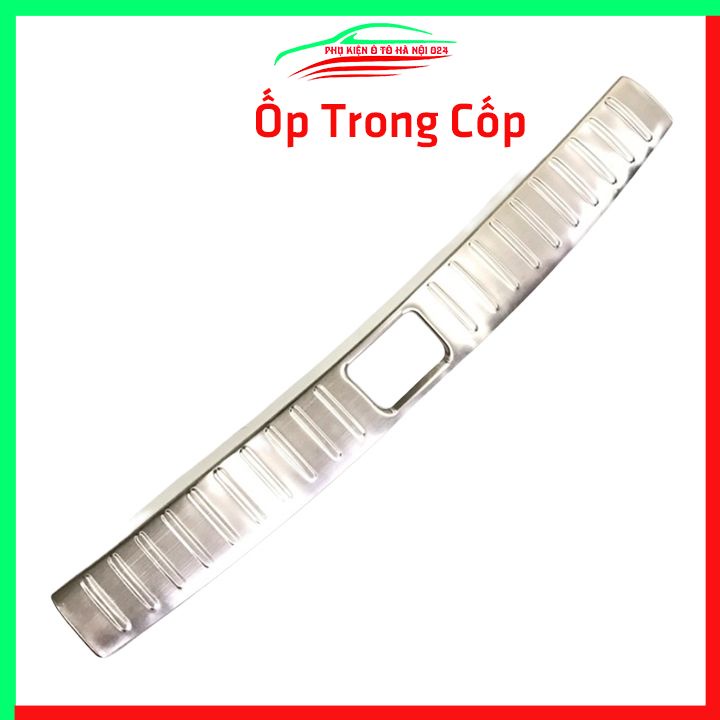Ốp chống trầy cốp Hyundai Tucson 2016-2019 inox sáng bóng