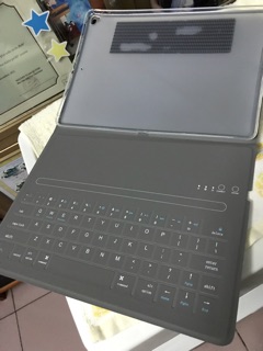 Bàn phím bluetooth Ipad Pro 12.9 2017
