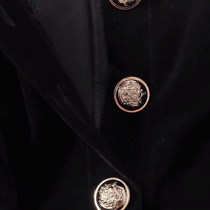 Jumsuit nhung đen phối nút phong cách Retro 2021