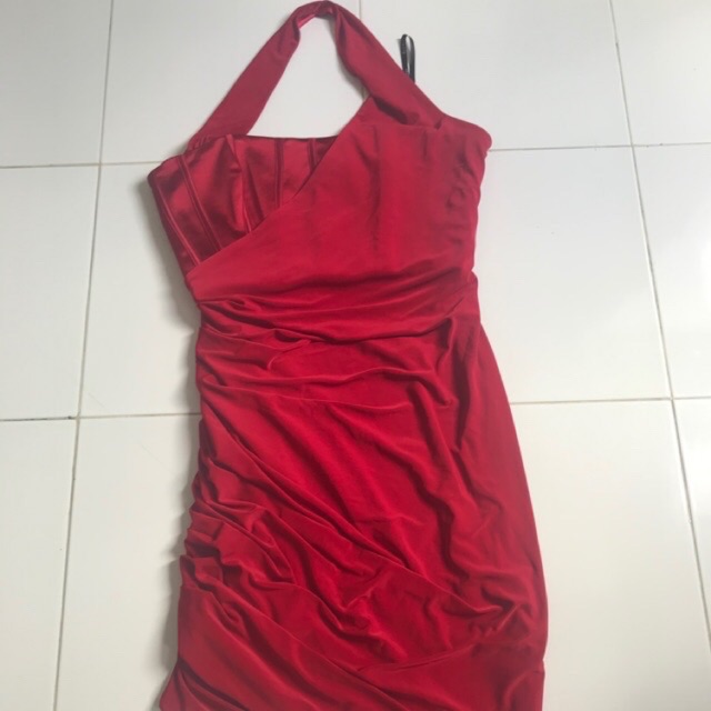 Đầm đỏ Bebe auth