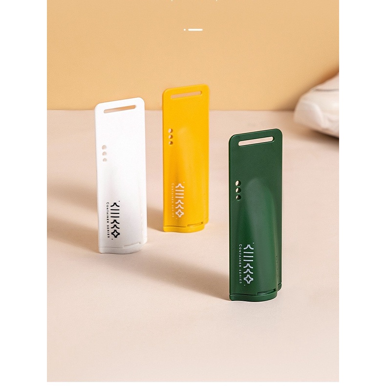 Hộp Khử Mùi Giày Hình Con Nhộng Đơn Giản Tiện Dụng