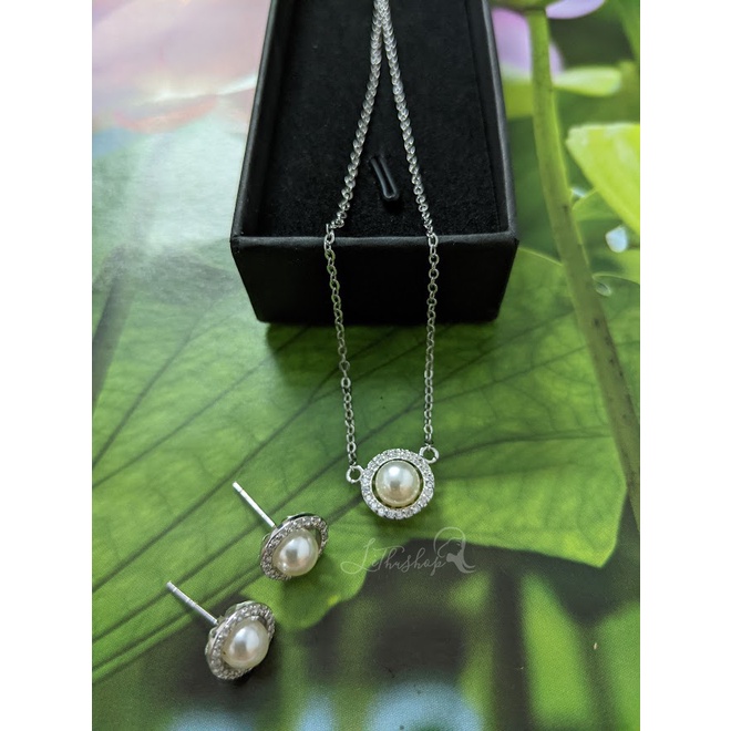Set dây chuyền và hoa tai cute