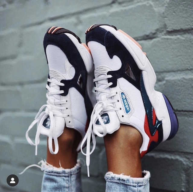 Sẵn size 42 giày Adidas falcon authentic màu đẹp nhất