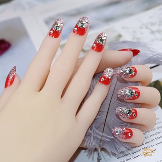 Móng tay giả đính đá 3d lấp lánh cho cô dâu