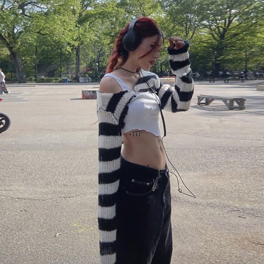 Áo kiểu crop top KLIOU trễ vai ôm dáng tay dài in họa tiết kẻ sọc thời trang mới 2023 xinh xắn dành cho nữ