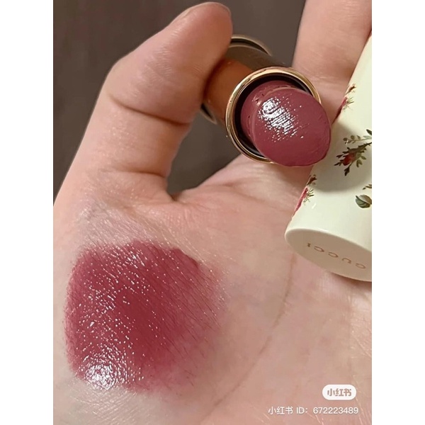 Son dưỡng có màu Gucci Voile 203 213 208 508, tông màu hồng đất, nhiều chất dưỡng, màu lên môi chuẩn