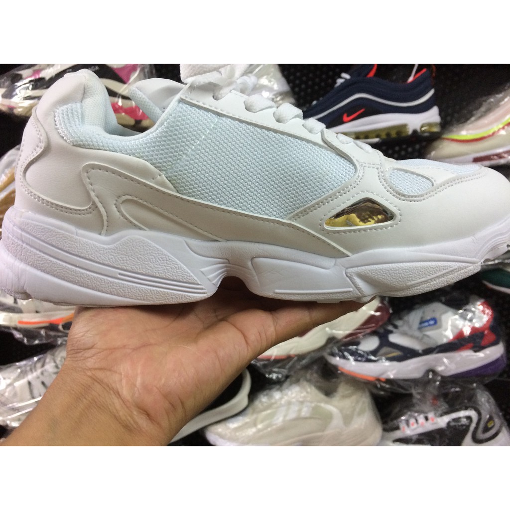 GIÀY ADIDAS FALCON MẦU TRẮNG