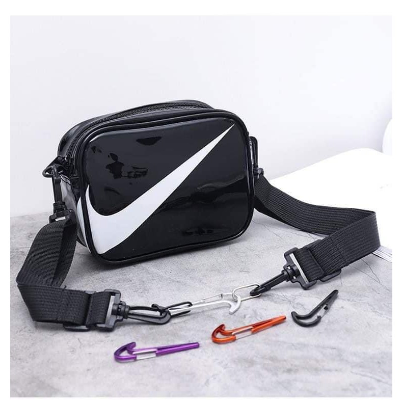 (HÀNG XUẤT XỊN) Túi đeo chéo đen Change Swoosh Shoulder - kích thước 19 x 15cm - FULL BOX, tem tag, 3 kẹp móc