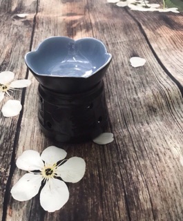 Đèn xong tinh dầu( tặng 1 lọ tinh dầu  + nến)