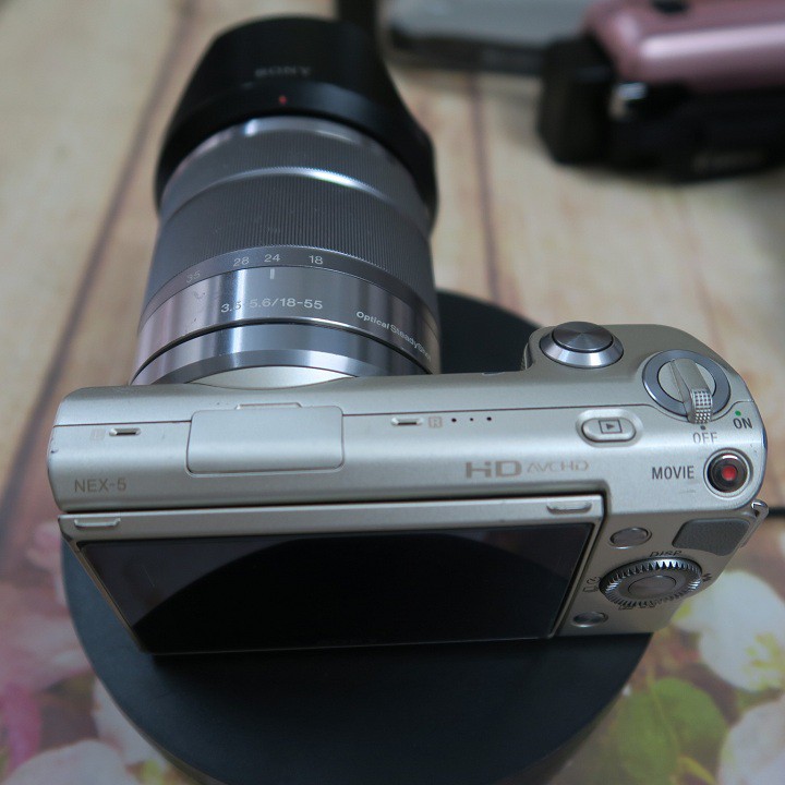 Máy ảnh Sony Nex 5 kèm ống kính 18-55 bản nội địa Nhật