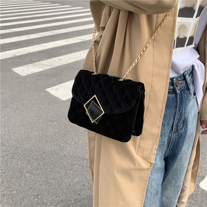 Túi Đeo JASMIN NOIR Vai Vải Nhung Dáng Vuông Nhỏ Phối Dây Xích Cá Tính Cho Nữ