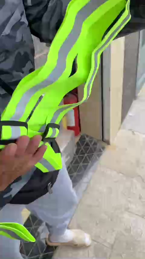 Gợi ý các mẫu áo dây phản quang ô tô phù hợp cho mọi nhu cầu