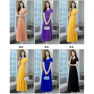 Đầm xòe cổ tim đính cườm vàng