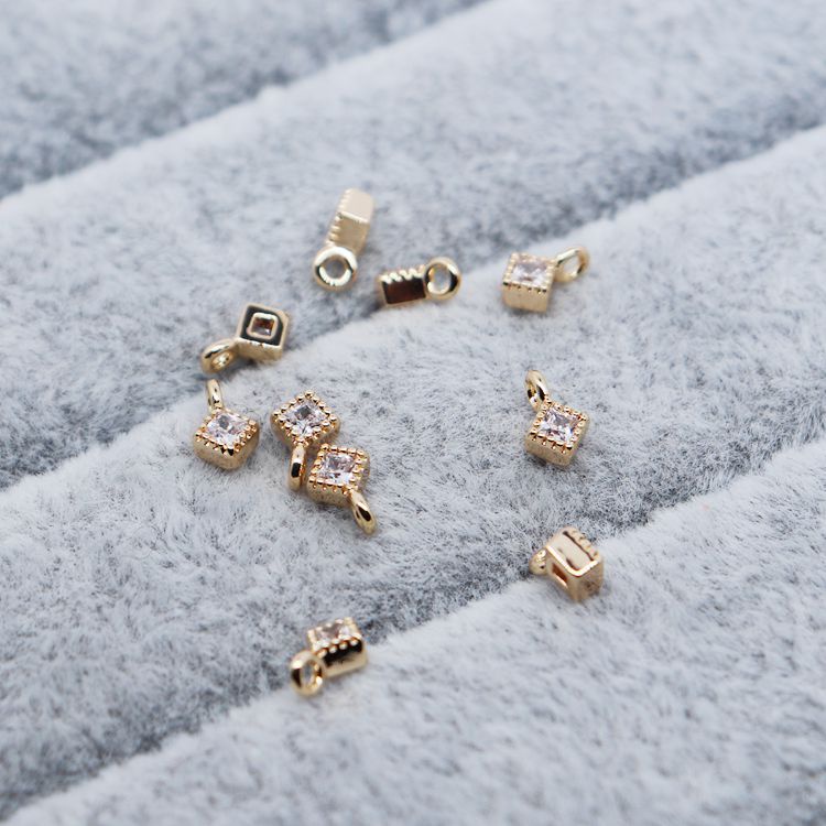 Mặt Dây Chuyền/ Khuyên Tai/ Vòng Tay Hình Vuông Mini Bằng Đồng 18k Đính Đá Zircon diy