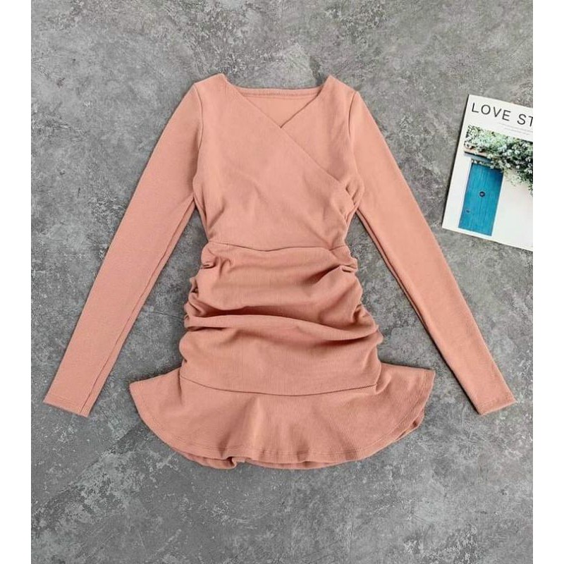 Váy hồng nhún eo