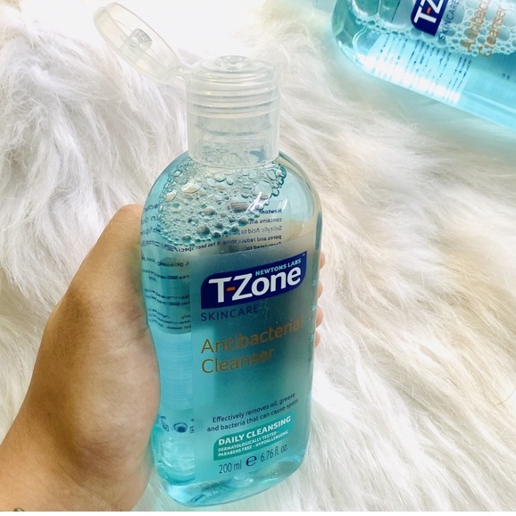 Toner Làm Sạch Da Tràm Trà T-Zone Clear Pore Antibacterial 200ml