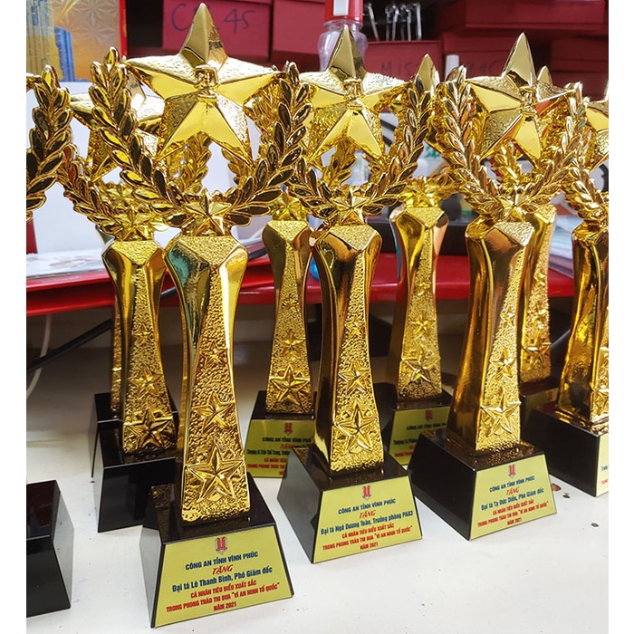 [ Free in ấn nội dung -logo ] Cúp Lưu Niệm Ngôi Sao CPS-29