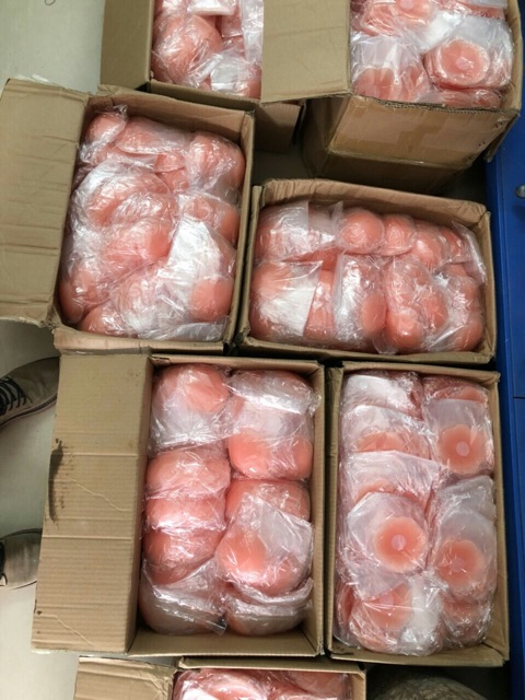Miếng dán nâng ngực silicon