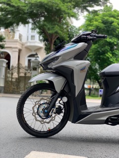 Cốt trước Vario luôn tán