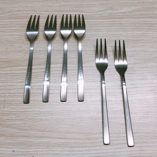 Nĩa Trái Cây cán trơn Inox cao cấp SUS430 không gỉ - Hiệu ST dài 14.5cm - Thép không gỉ sáng bóng