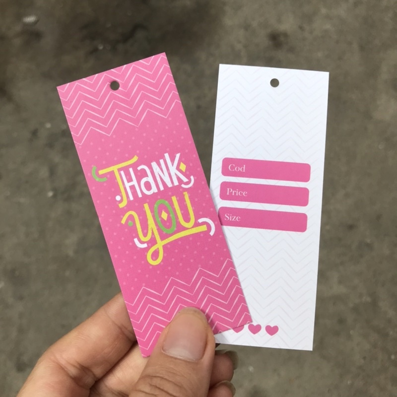 100 Tag Quần Áo, Mác Treo Quần Áo, Thẻ Treo Thời Trang Size 9x3.6cm Có Đục Lỗ , Chất Liệu C300 Cán Màn Mờ