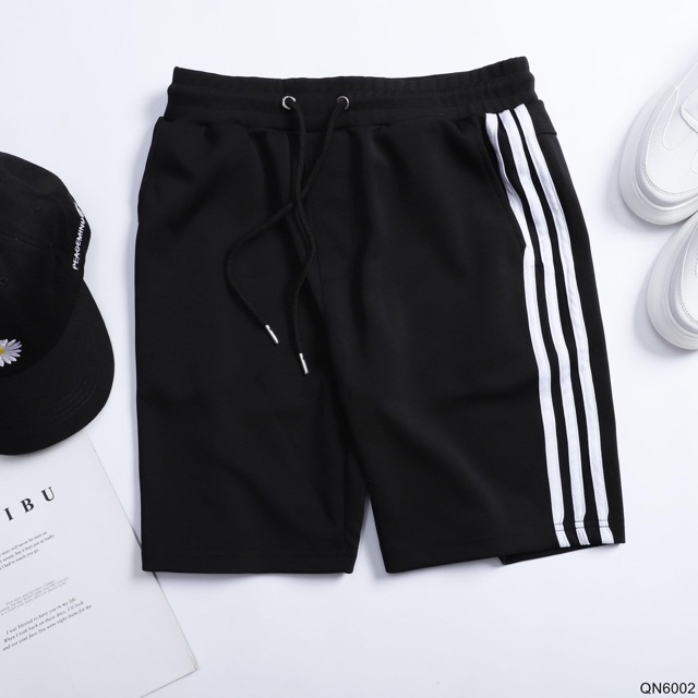 QUẦN SHORT NAM 3 SỌC PHONG CÁCH
