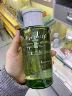 NƯỚC TẨY TRANG CHO DA DẦU MỤN INNISFREE GREEN TEA CLEANSING WATER (tặng kèm bông tẩy trang 120 miếng )