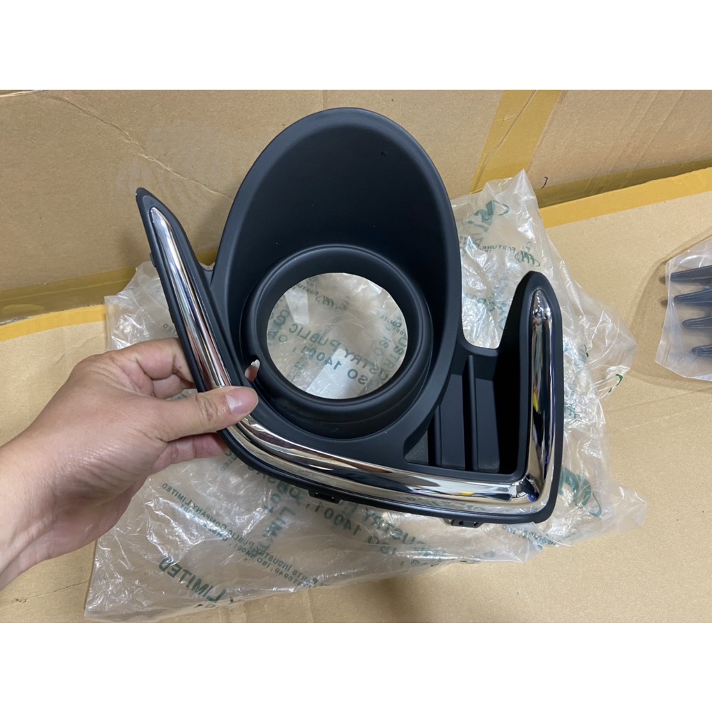 Ốp đèn gầm, ốp đèn sương mù xe Mitsubishi Attrage 2014-2019 | hàng Thái lan
