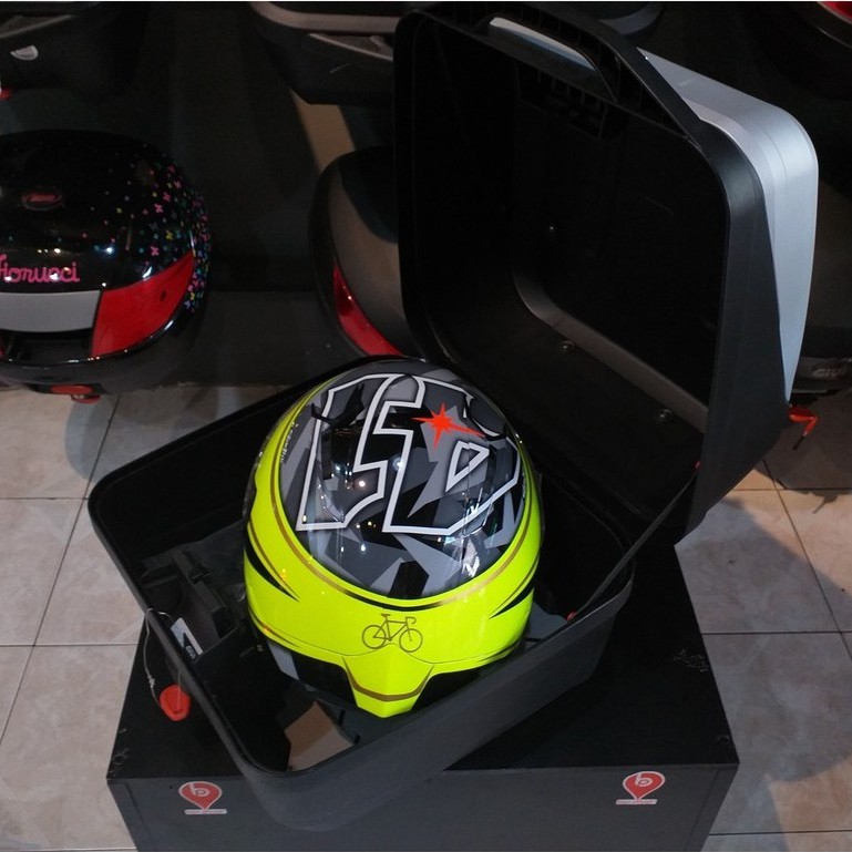 Thùng Sau Givi B32N-ADV BOLD ADVANCE- Thùng Givi Chính Hãng 32L Mẫu Nâng Cấp Gắn Sau Xe Máy - Bạn Phượt
