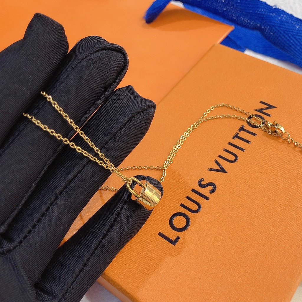 Dây chuyền LV bằng thép titan mặt hình ổ khóa thời trang