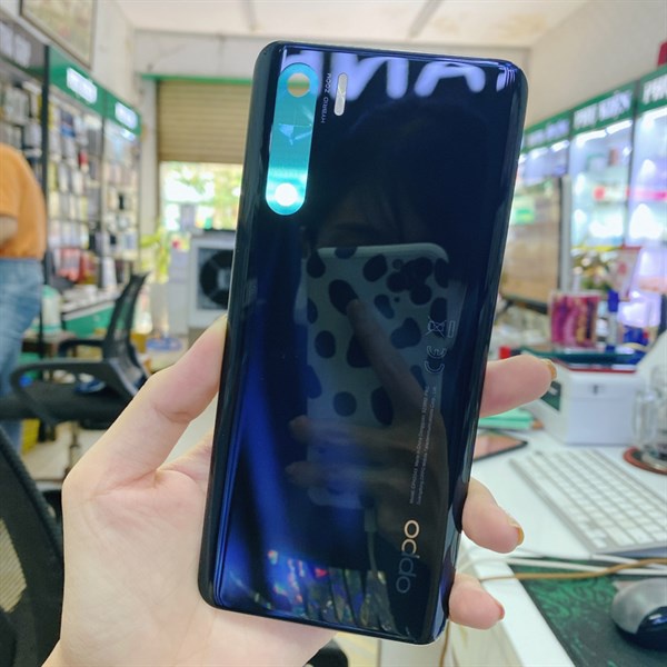 Lưng Oppo Reno 3