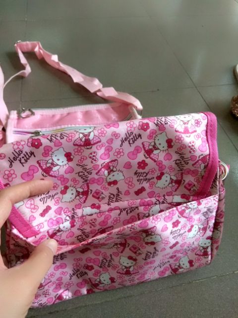 Túi đeo chéo Hello kitty hoa nhí