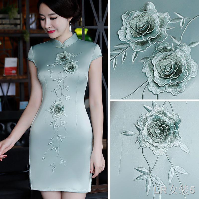 2018 lụa và mùa hè mới Cheongsam Dress Short Elevation Bầu không khí Thêu Bữa tiệc5