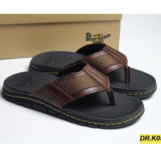 Dép Dr Martens 2020 Chính Hãng Nhập ThaiLand (DR.K05 Nâu)