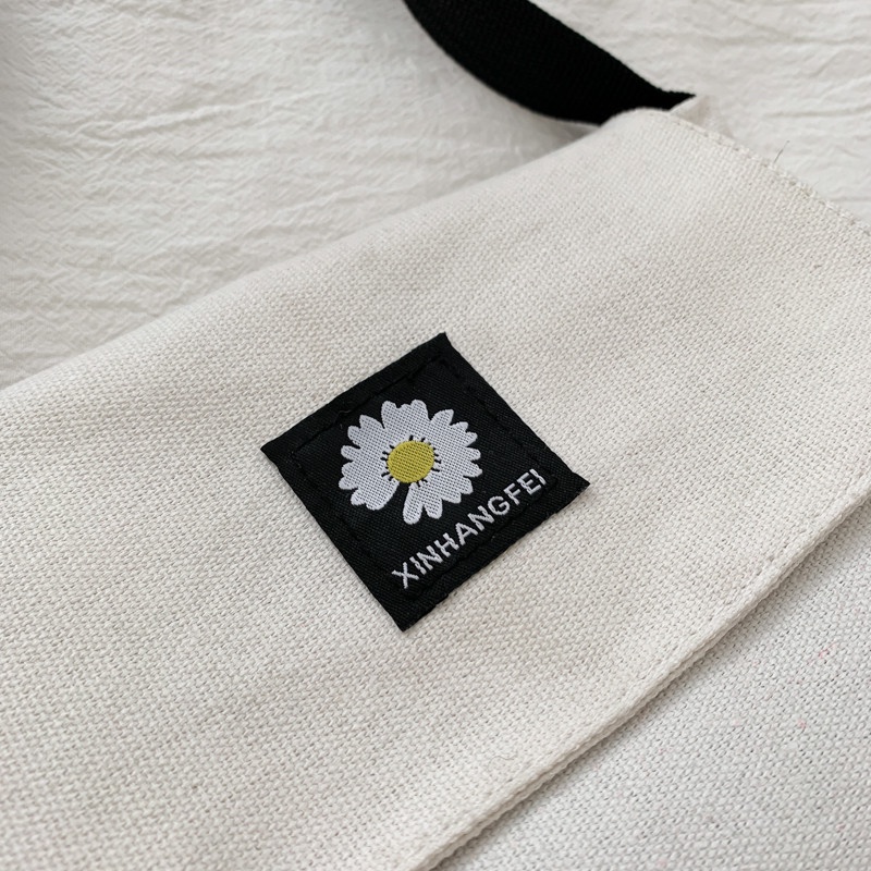 Túi Đeo Chéo Vai Bằng Vải Canvas Hình Hoa Cúc Nhỏ Phong Cách Mới 2020 Dễ Phối Đồ